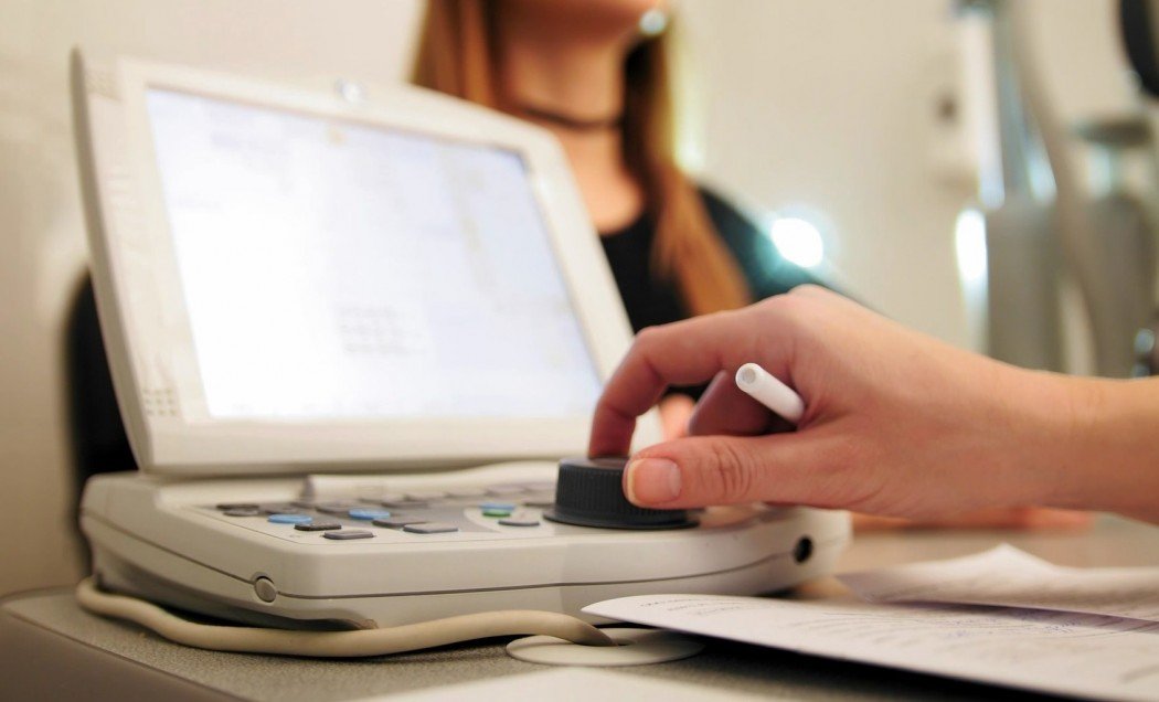 Fast laser helps doctors image full eye in 3D