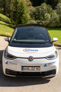 Focus on electro-mobility: Infineon on board for marathon ride through Germany